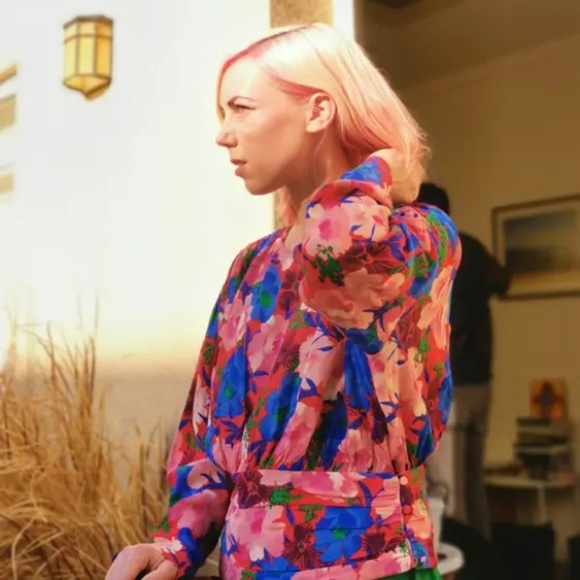 🦋 Bloggers Favorite 🦋 Zara Floral Top Long Sleeve Crop Waistband Sz M - Picture 4 of 16